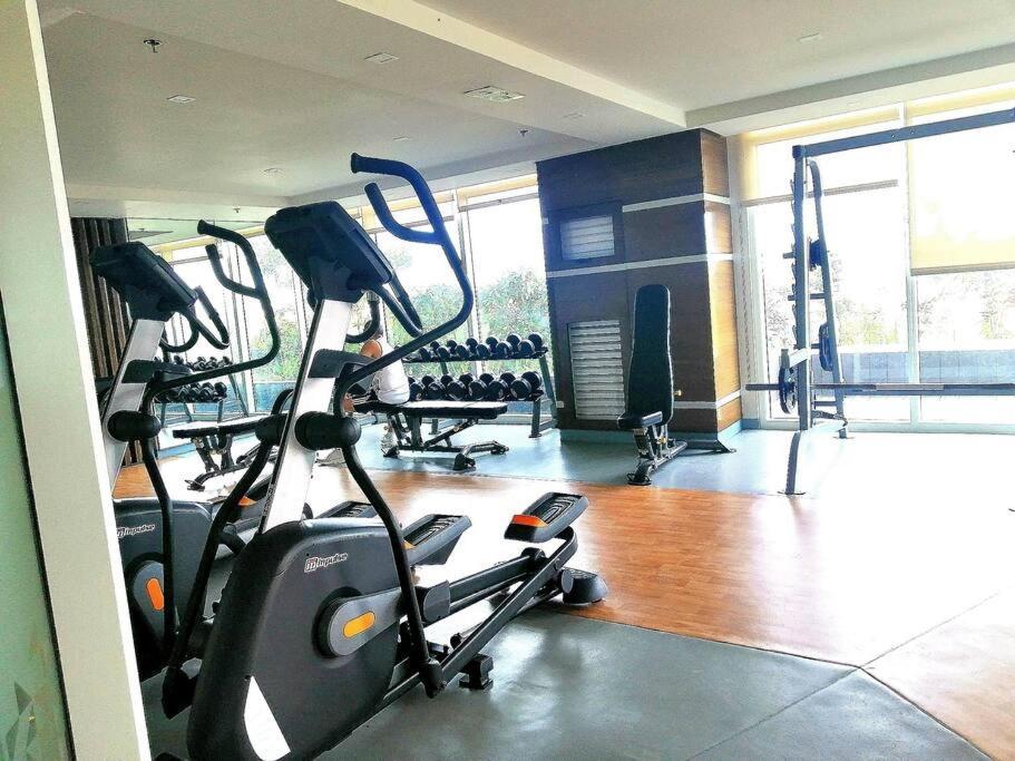 Studio Unit One Madison Megaworld Apartment *